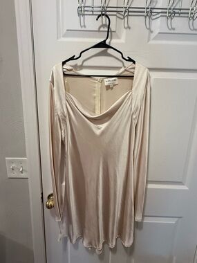 Selfie Leslie | Dresses | Selfie Leslie Kerry Layered Balloon Sleeve Dress  | Poshmark